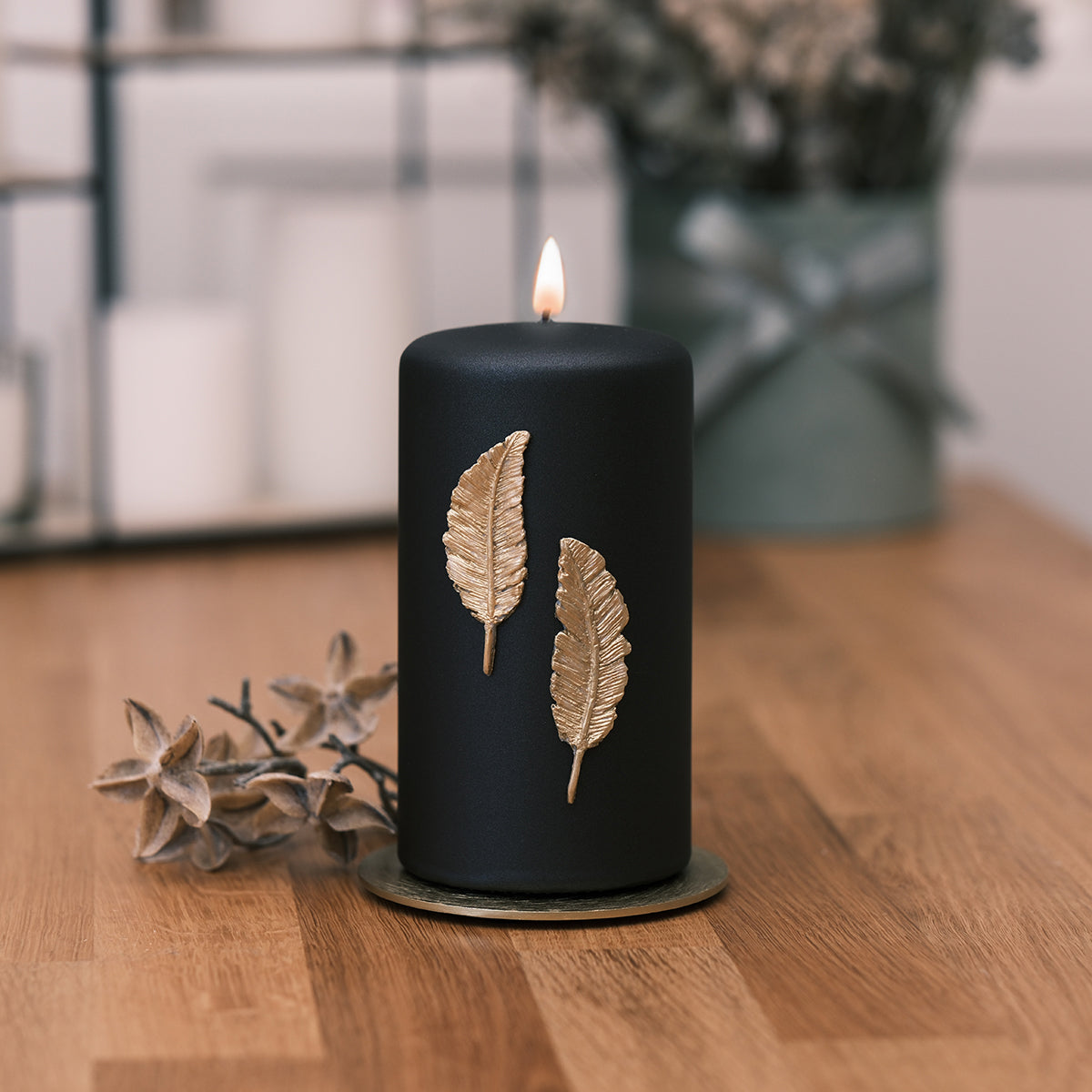 Kerze mit goldenen Federn - Rosis Kerzen 150/80mm