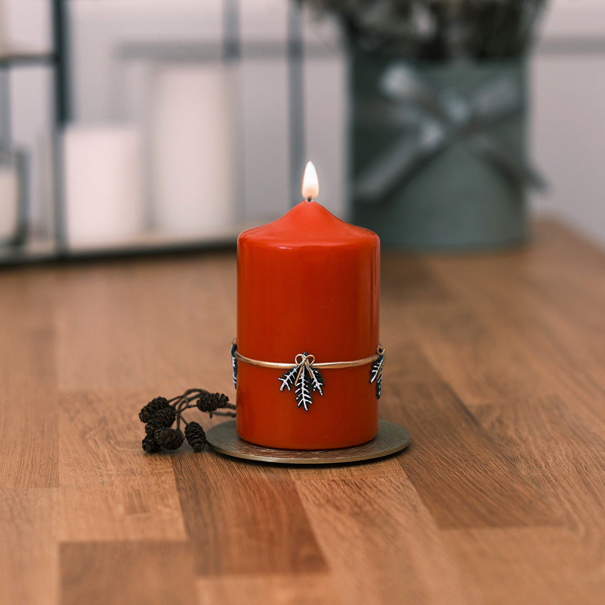 Kerze mit Mistelzweigen - Rosis Kerzen rot (120/70mm)