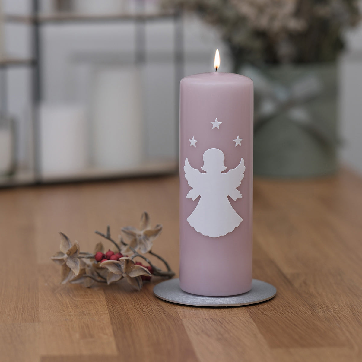 Winterkerze mit Engel - Rosis Kerzen Flachkopfstumpe (180/60mm)